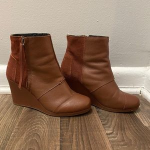 TOMS Desert Wedge Zip Up Ankle Bootie